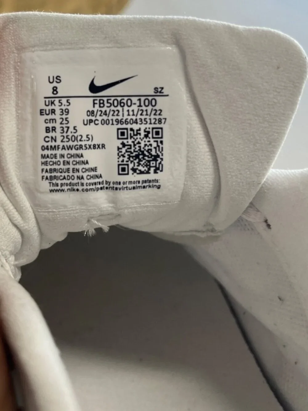 Nike Air Max 1 FB5060-100 White Beige Sneakers Sz 8 Womens Lightweight Cushionin